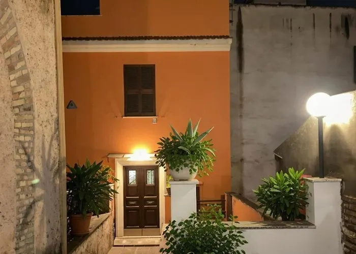 Gabriel's Charming Vatican House * Rome